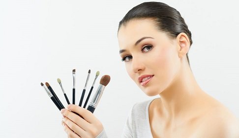 各类化妆品检测中的风险项